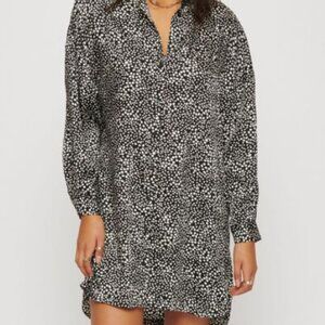Dynamite shirt Dress‎ fits a small-medium huddled circles silky buttonup collar